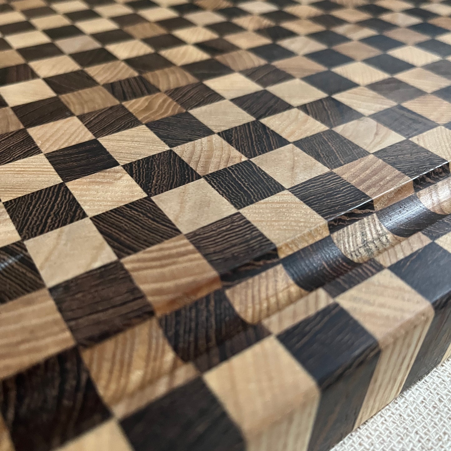 Checkered Hardwood End Grain Chopping Board Wenge & Maple